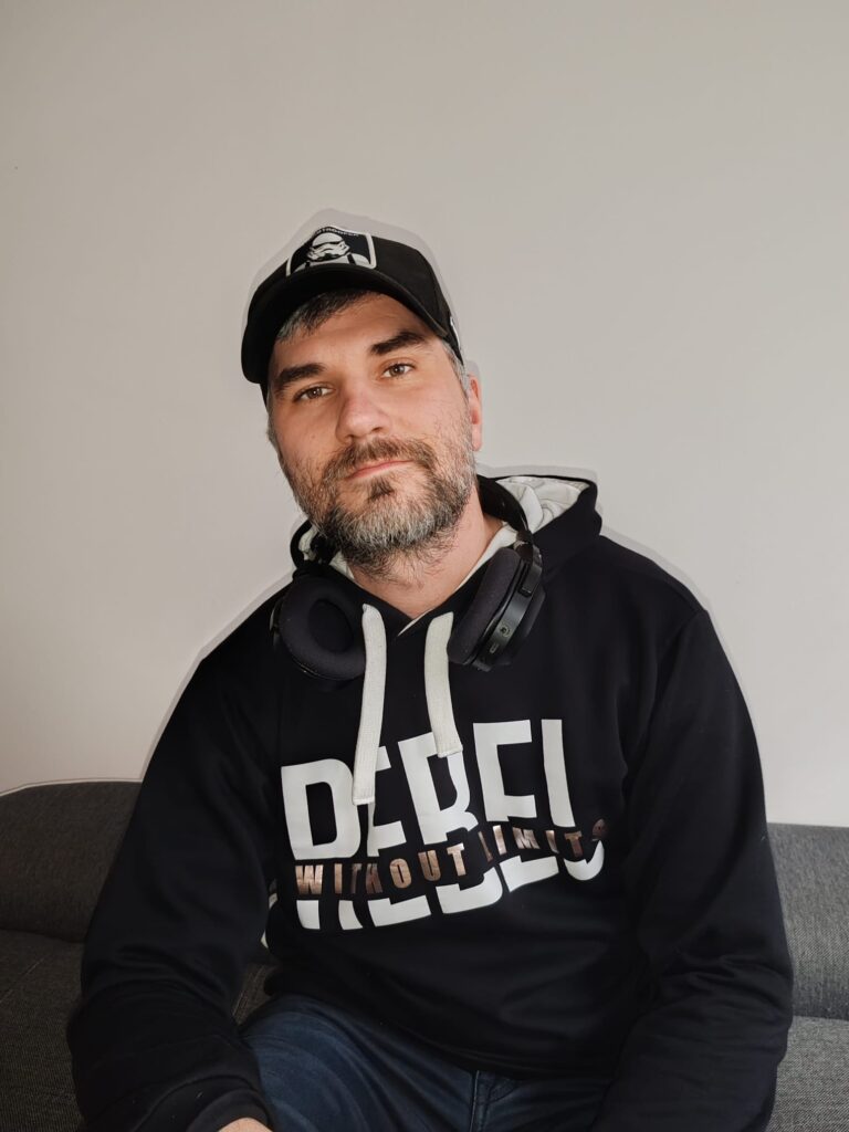 Rozhovor s Pavlem Krampotou o herním kanálu Nerdweeku a hrách obecně